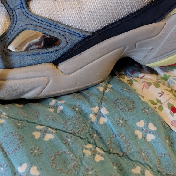 Adidas Originals Falcon Running Shoes size 5.5 - Picture 7 of 8